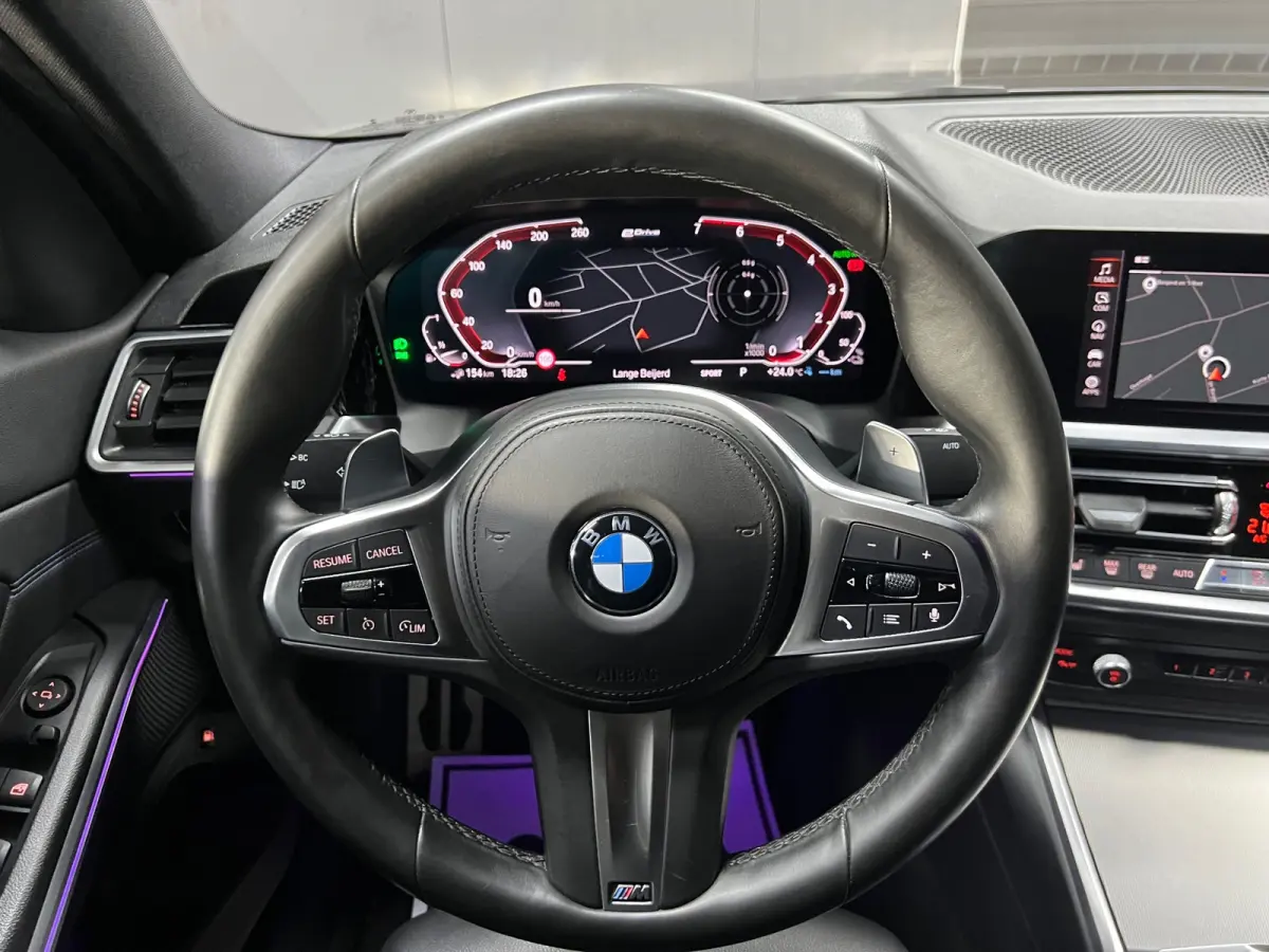 330e High Executive | Camera | Alcantara | Stoelverw. | Digital |