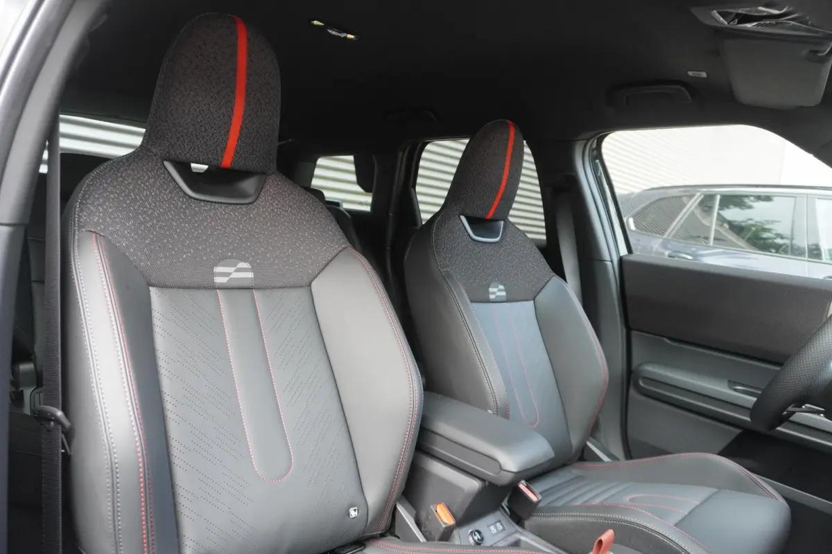 E John Cooper Works Uitvoering | S Pakket | Trekhaak |