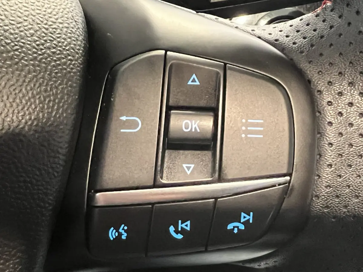 1.0 EcoBoost Hybrid ST-Line | Navigatie/Android/Apple Carplay | LM Velgen 17" | Cruise Control | LED Koplampen | Airco Automatisch |