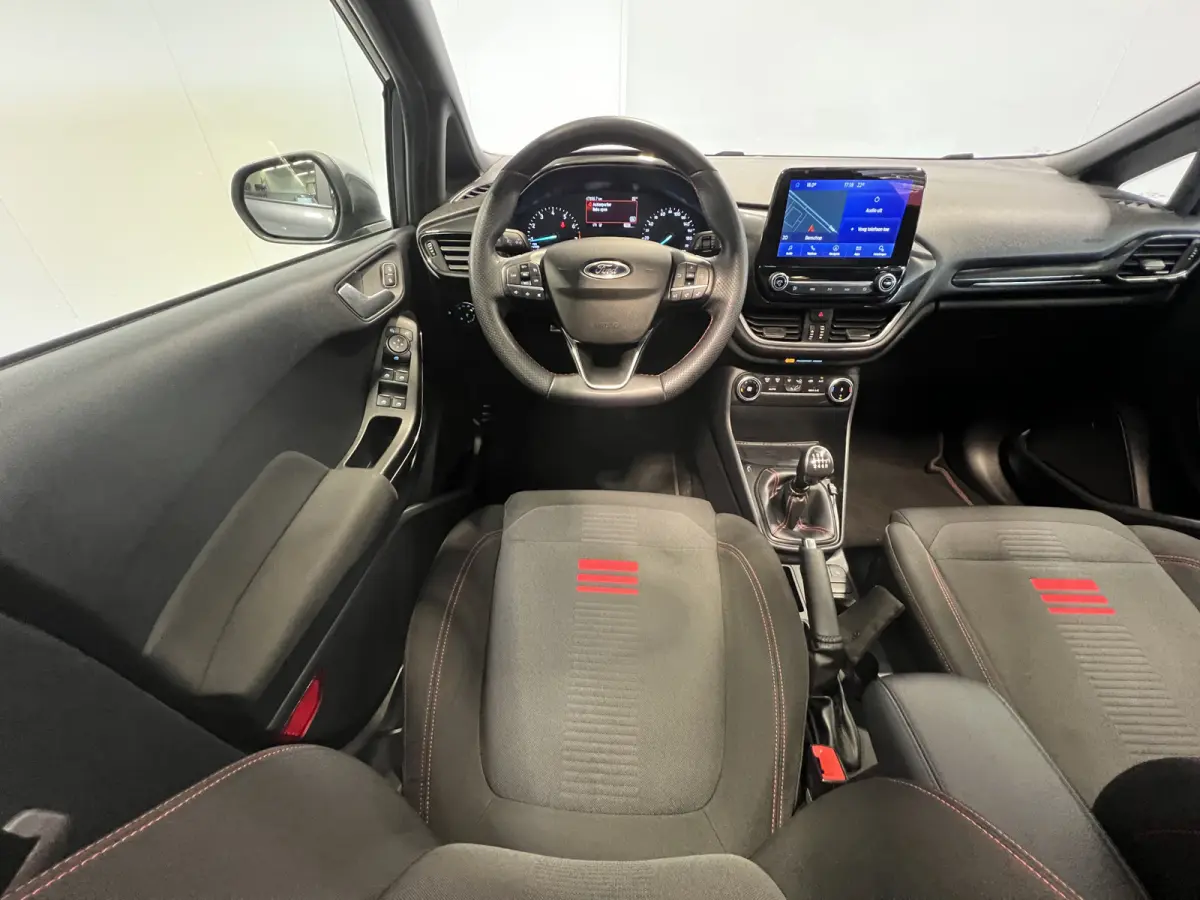 1.0 EcoBoost Hybrid ST-Line | Navigatie/Android/Apple Carplay | LM Velgen 17" | Cruise Control | LED Koplampen | Airco Automatisch |