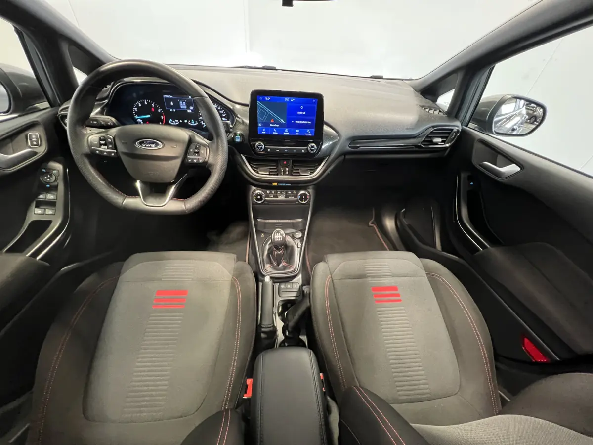 1.0 EcoBoost Hybrid ST-Line | Navigatie/Android/Apple Carplay | LM Velgen 17" | Cruise Control | LED Koplampen | Airco Automatisch |