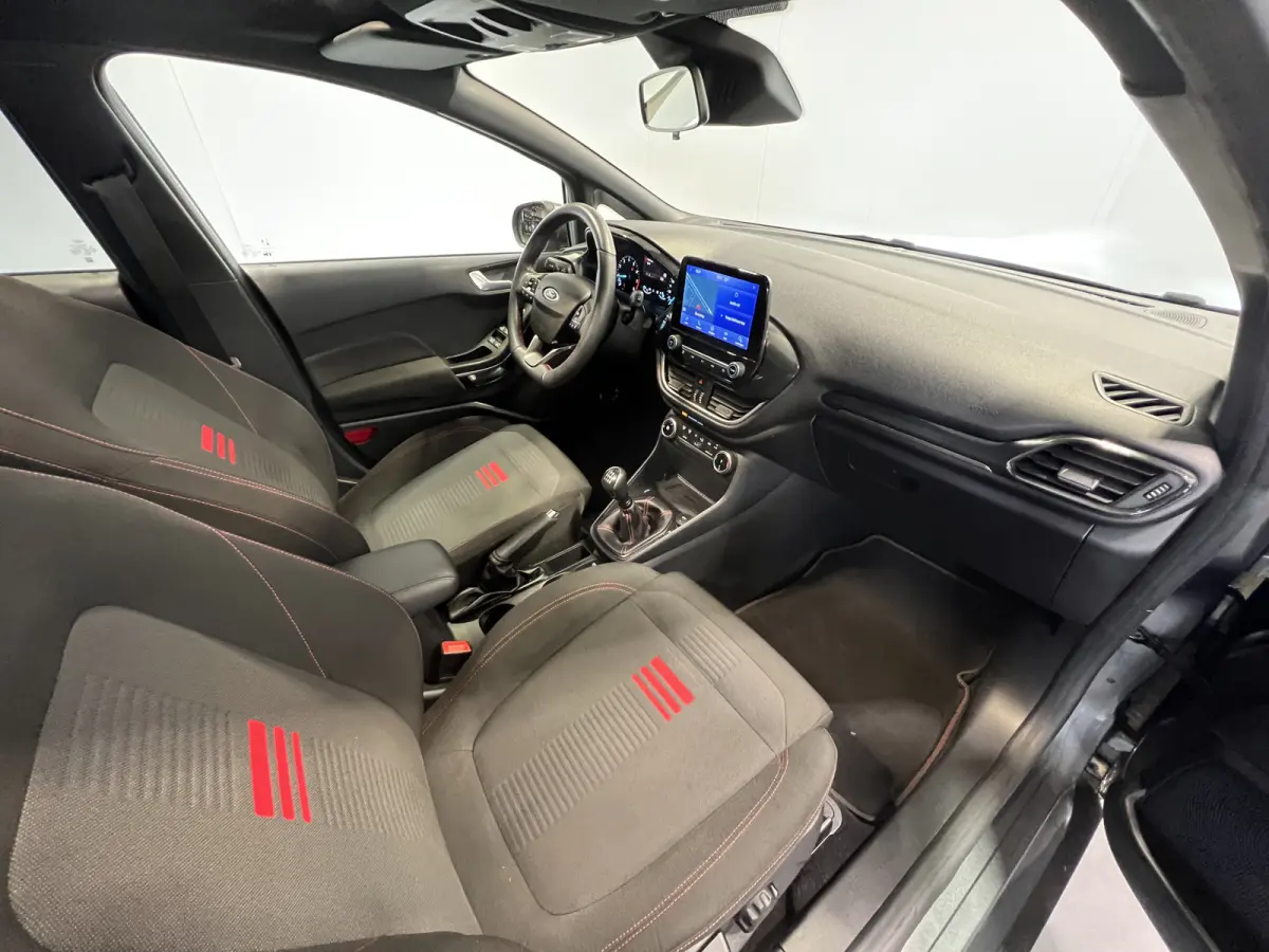 1.0 EcoBoost Hybrid ST-Line | Navigatie/Android/Apple Carplay | LM Velgen 17" | Cruise Control | LED Koplampen | Airco Automatisch |