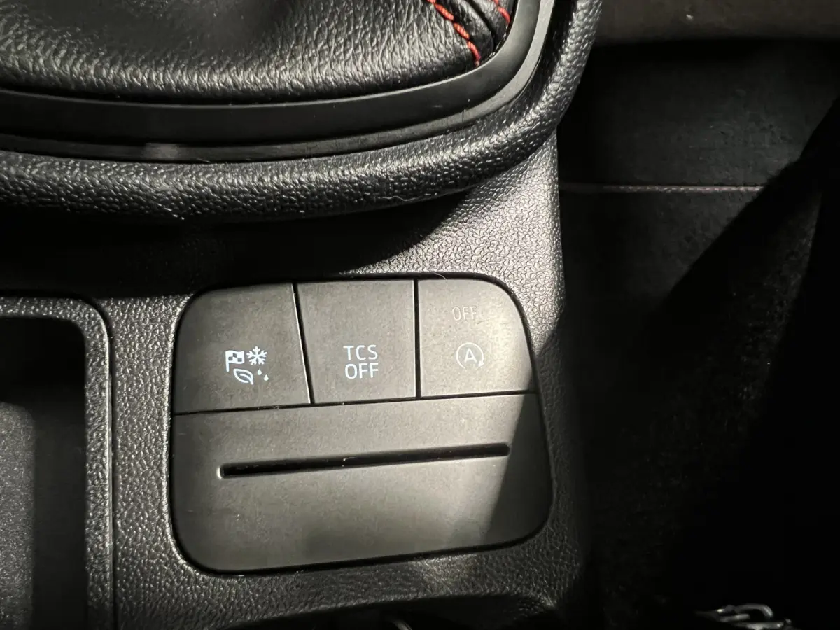 1.0 EcoBoost Hybrid ST-Line | Navigatie/Android/Apple Carplay | LM Velgen 17" | Cruise Control | LED Koplampen | Airco Automatisch |