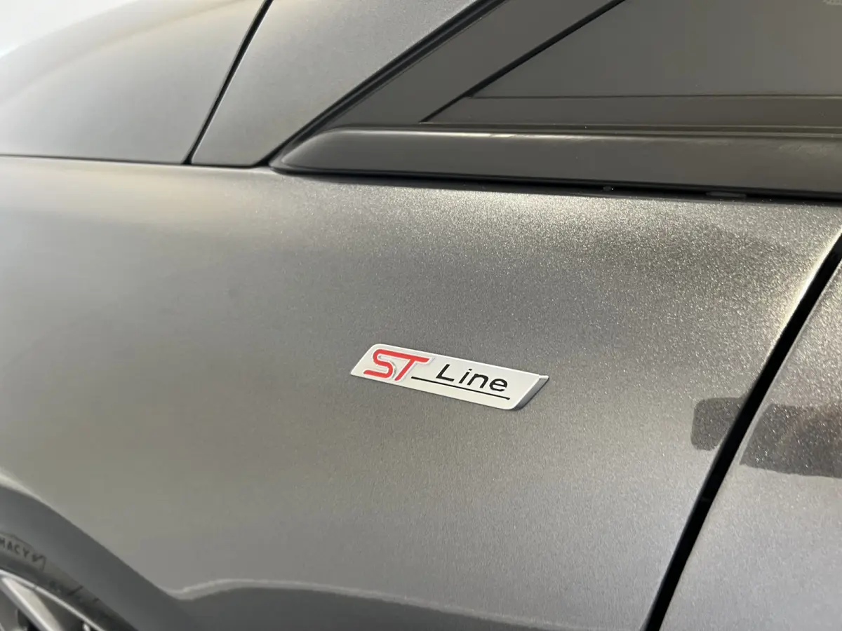 1.0 EcoBoost Hybrid ST-Line | Navigatie/Android/Apple Carplay | LM Velgen 17" | Cruise Control | LED Koplampen | Airco Automatisch |