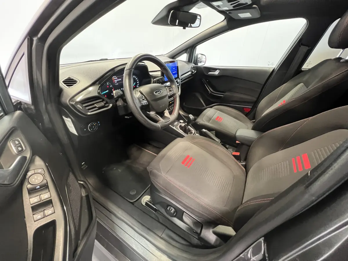1.0 EcoBoost Hybrid ST-Line | Navigatie/Android/Apple Carplay | LM Velgen 17" | Cruise Control | LED Koplampen | Airco Automatisch |