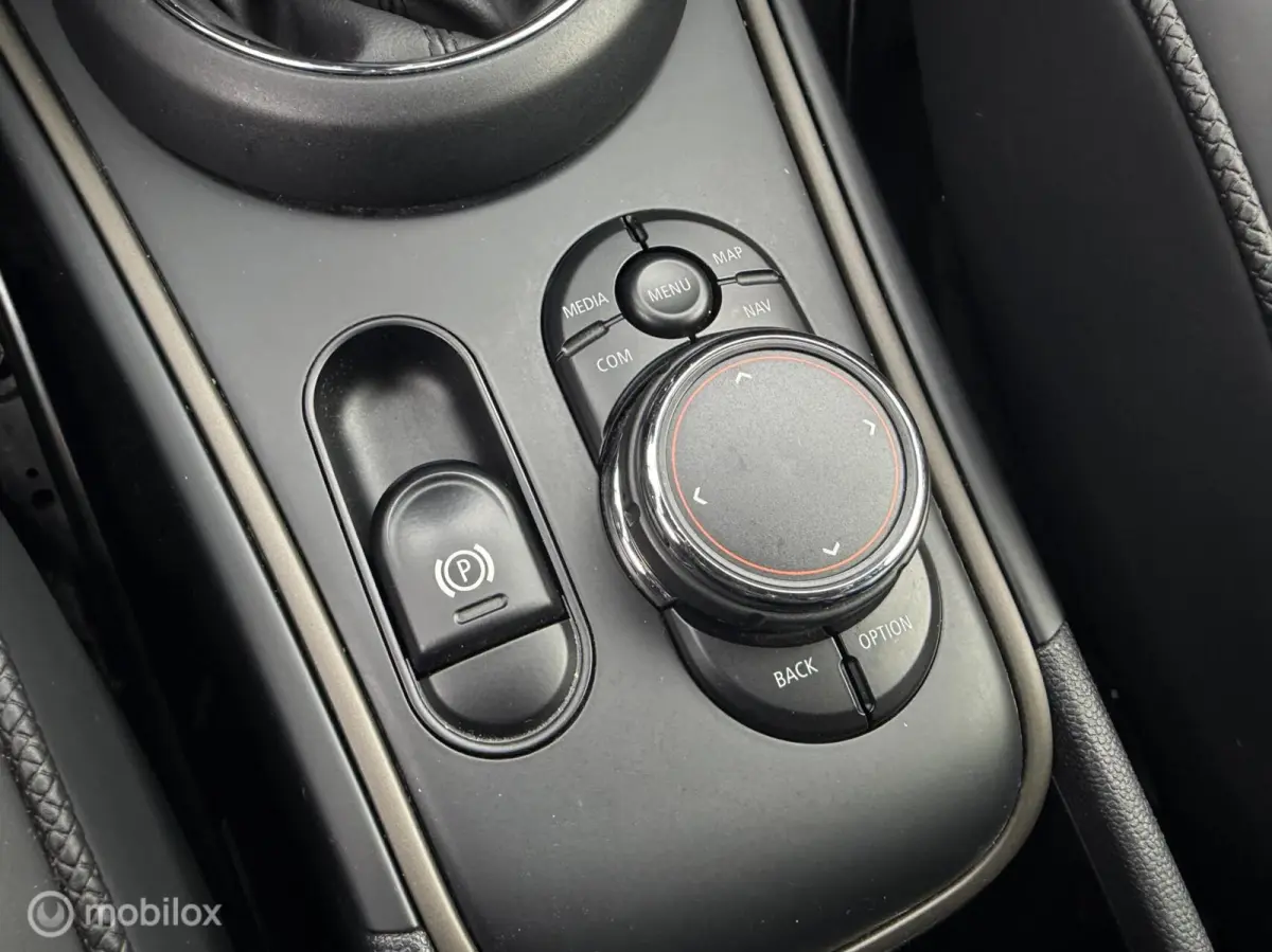 1.5 Cooper ALL4 LEDER*NAVI*CRUISE*PDC*