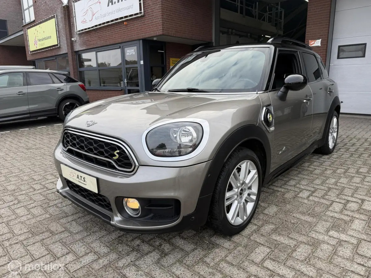 1.5 Cooper ALL4 LEDER*NAVI*CRUISE*PDC*