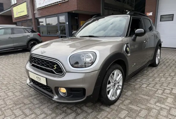 1.5 Cooper ALL4 LEDER*NAVI*CRUISE*PDC*