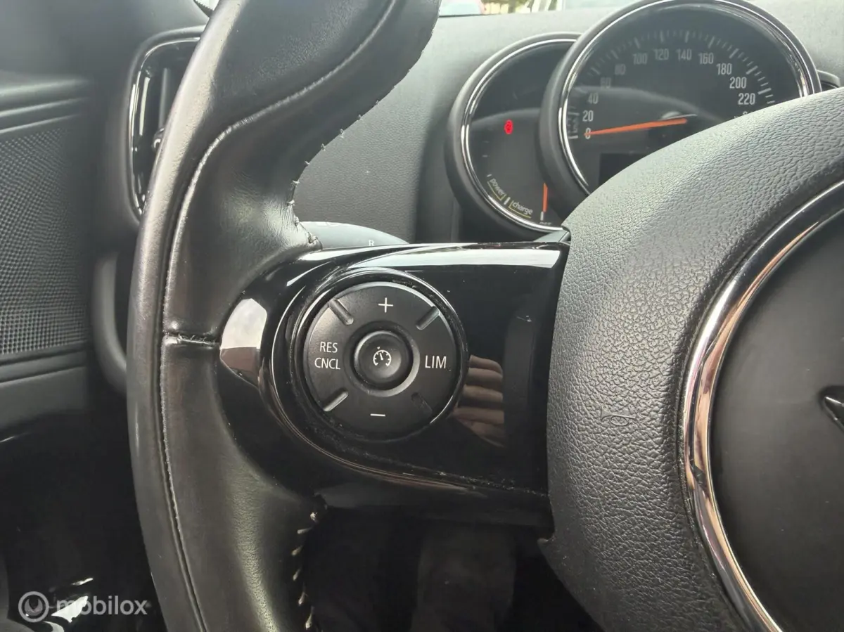 1.5 Cooper ALL4 LEDER*NAVI*CRUISE*PDC*