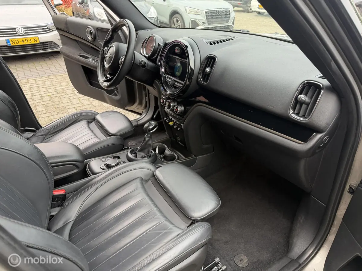 1.5 Cooper ALL4 LEDER*NAVI*CRUISE*PDC*