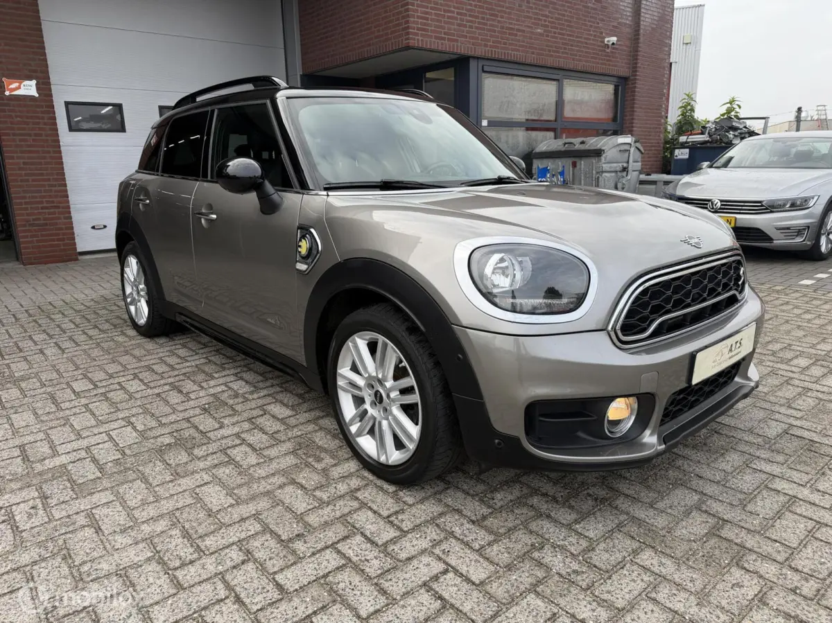 1.5 Cooper ALL4 LEDER*NAVI*CRUISE*PDC*