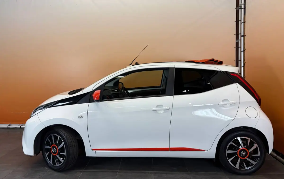1.0 VVT-i x-otic cabriotop | automaat | dealer onderhouden | navi | carplay | fabr gar 12/19