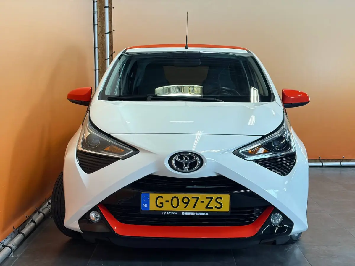 1.0 VVT-i x-otic cabriotop | automaat | dealer onderhouden | navi | carplay | fabr gar 12/19