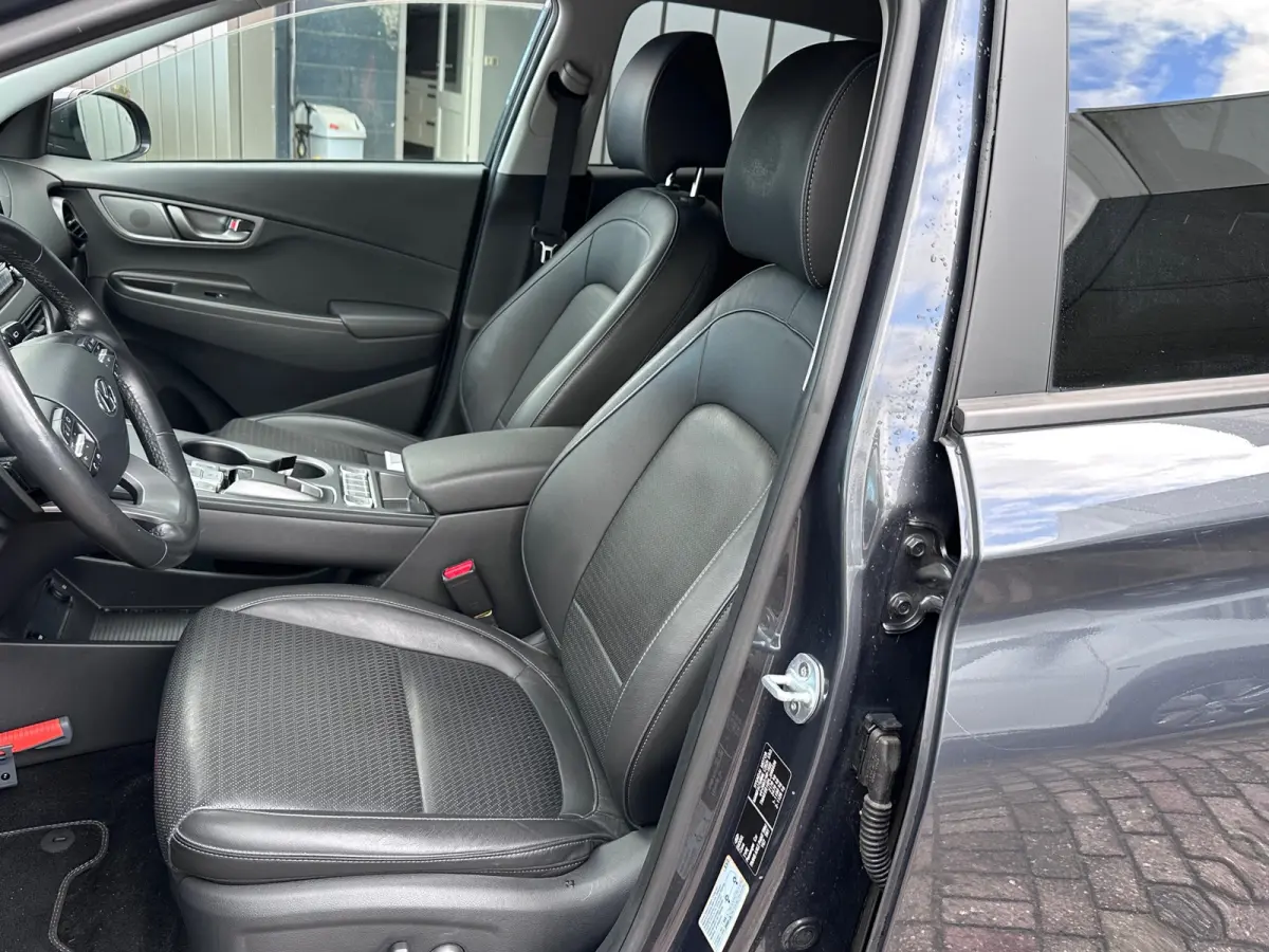 EV Premium 64 kWh Warmtepomp SOH 100% FASE 3 Verkeersbordassistent