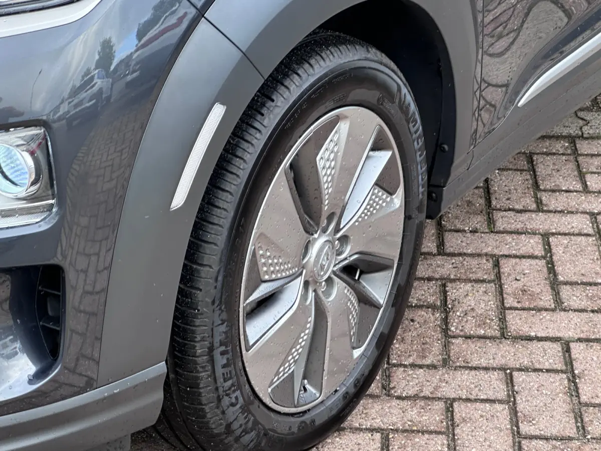 EV Premium 64 kWh Warmtepomp SOH 100% FASE 3 Verkeersbordassistent