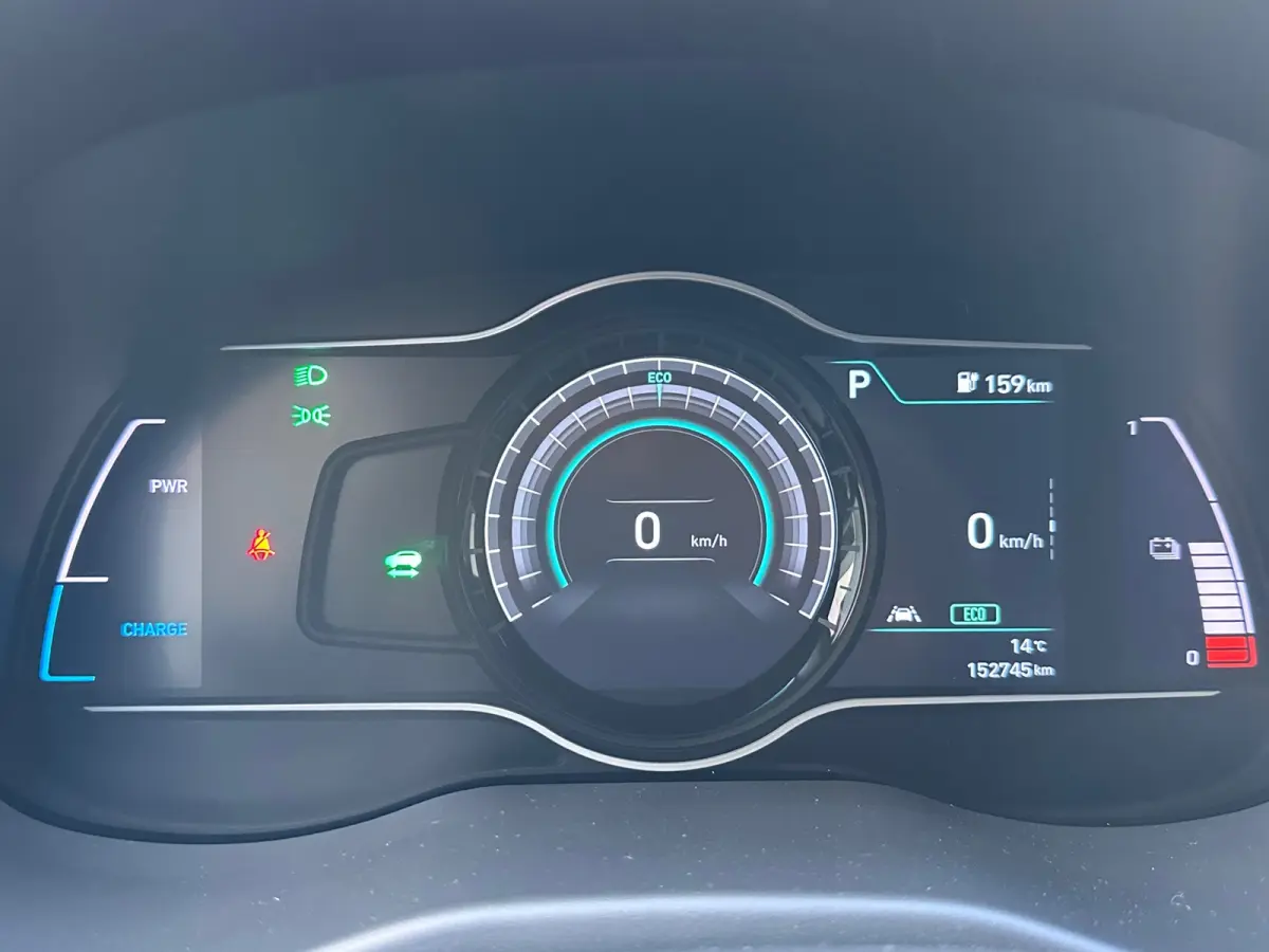 EV Premium 64 kWh Warmtepomp SOH 100% FASE 3 Verkeersbordassistent