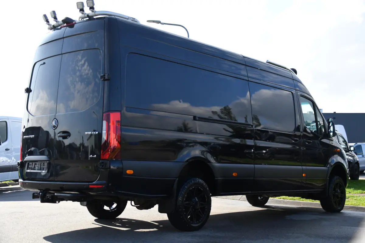 319 V6 3.0 CDI L3H2 Black Edition FULL OPTIONS! Cruise, 360 Camera, Carplay, 10,5 Mbux, 190pk, 2 x Schuifdeur, Sper, LED, Leder, Stoelverwarming, Standkachel, Trekhaak, Uniek!