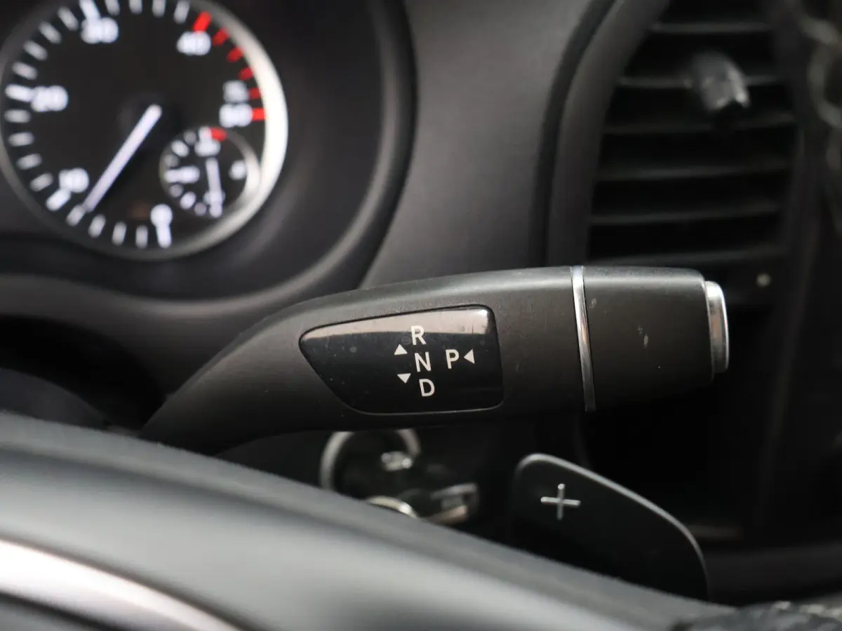 114 CDI | AUT. | L2 LANG | DUBBELE CABINE | TREKHAAK | LM VELGEN | 5-ZITS | NAVIGATIE | PARKEERCAMERA | STOELVERWARMING | LED KOPLAMPEN |