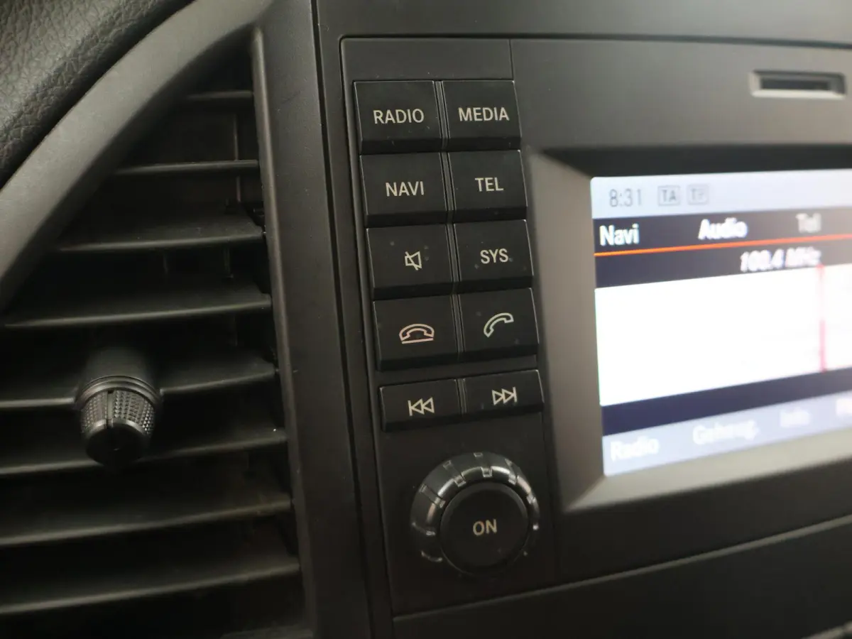 114 CDI | AUT. | L2 LANG | DUBBELE CABINE | TREKHAAK | LM VELGEN | 5-ZITS | NAVIGATIE | PARKEERCAMERA | STOELVERWARMING | LED KOPLAMPEN |