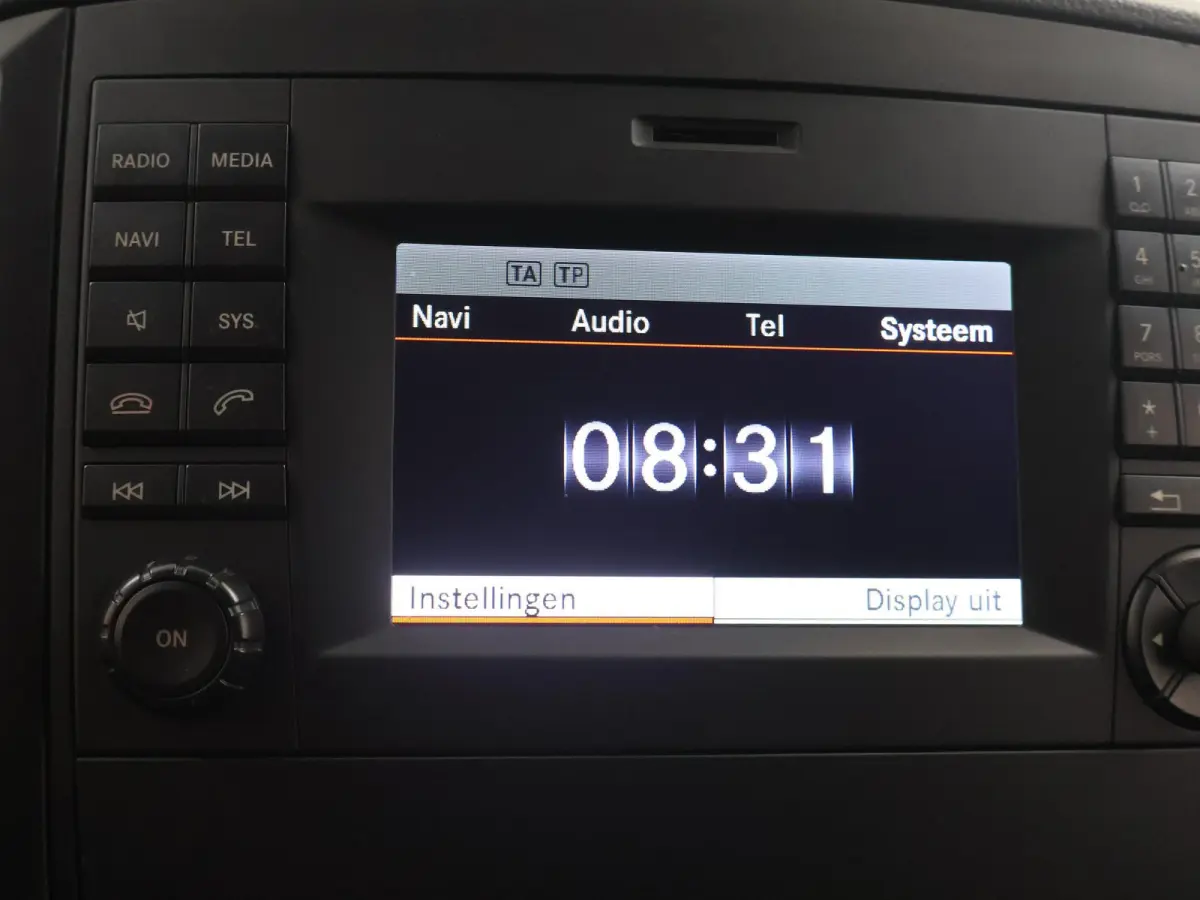 114 CDI | AUT. | L2 LANG | DUBBELE CABINE | TREKHAAK | LM VELGEN | 5-ZITS | NAVIGATIE | PARKEERCAMERA | STOELVERWARMING | LED KOPLAMPEN |