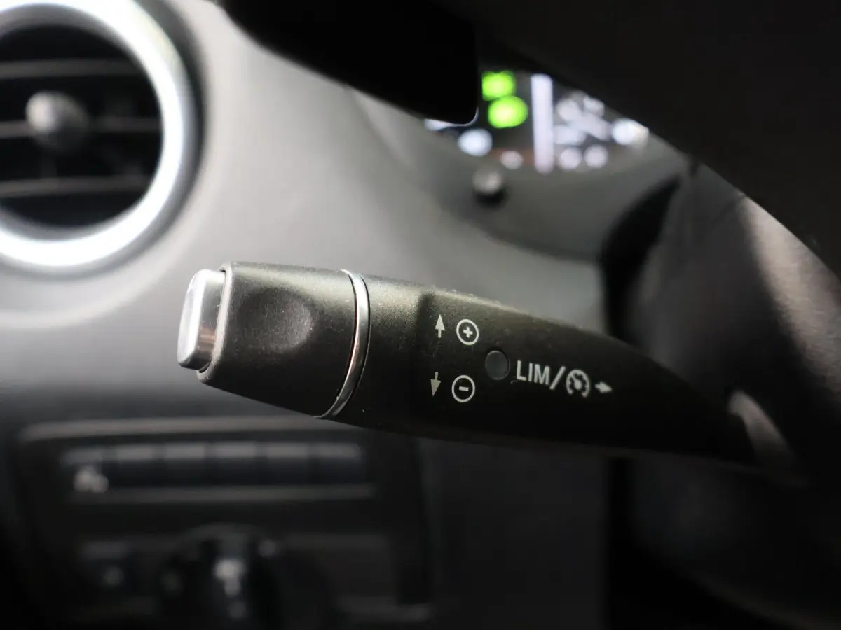 114 CDI | AUT. | L2 LANG | DUBBELE CABINE | TREKHAAK | LM VELGEN | 5-ZITS | NAVIGATIE | PARKEERCAMERA | STOELVERWARMING | LED KOPLAMPEN |