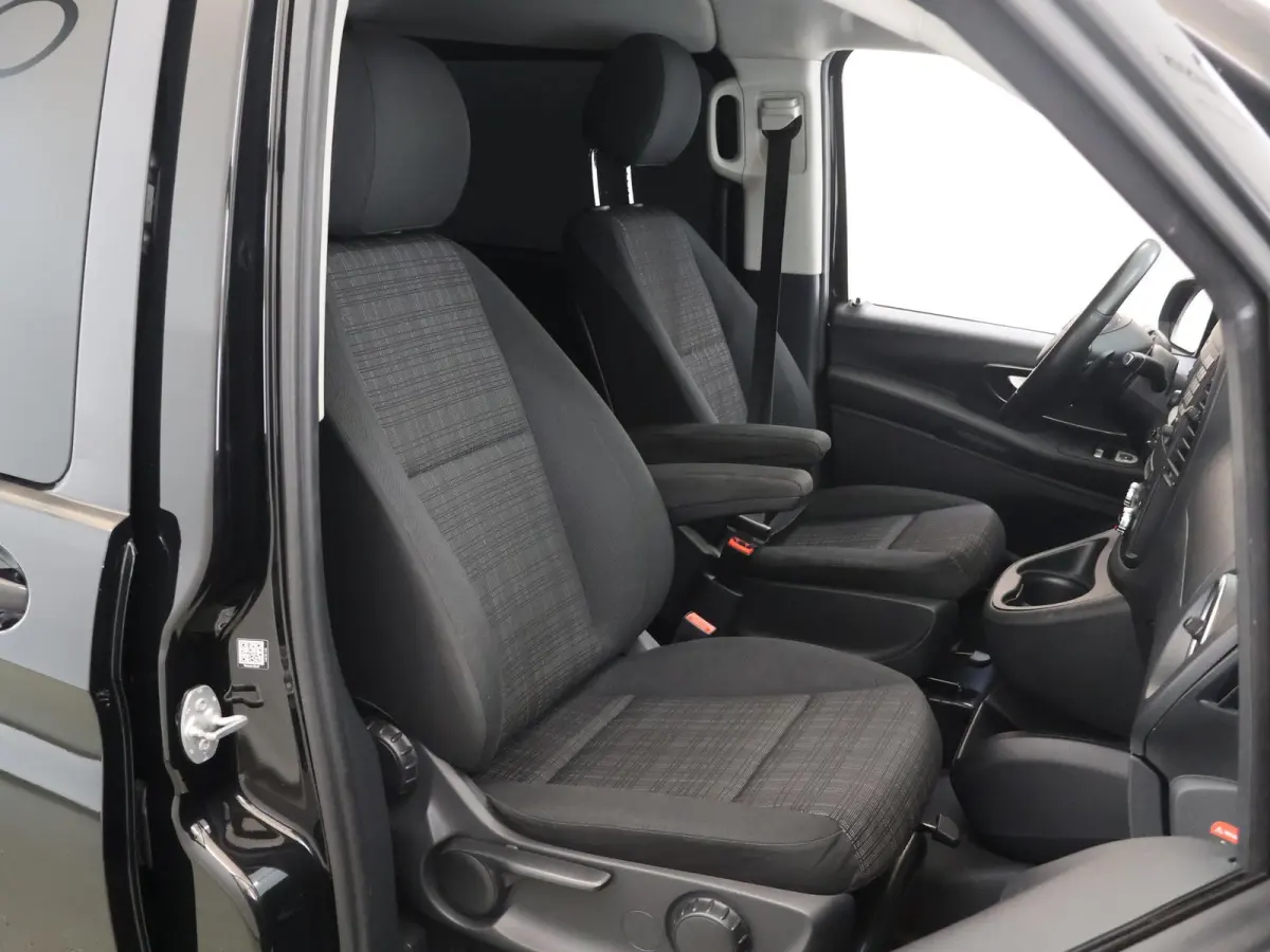 114 CDI | AUT. | L2 LANG | DUBBELE CABINE | TREKHAAK | LM VELGEN | 5-ZITS | NAVIGATIE | PARKEERCAMERA | STOELVERWARMING | LED KOPLAMPEN |
