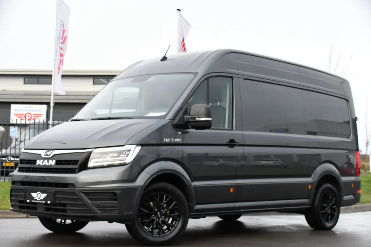 3.140 35 2.0 L3H3 PB Edition MARGE! Camera, Cruise, Carplay, 140pk, LED, Multimedia, Automaat, NAVI, Uniek!