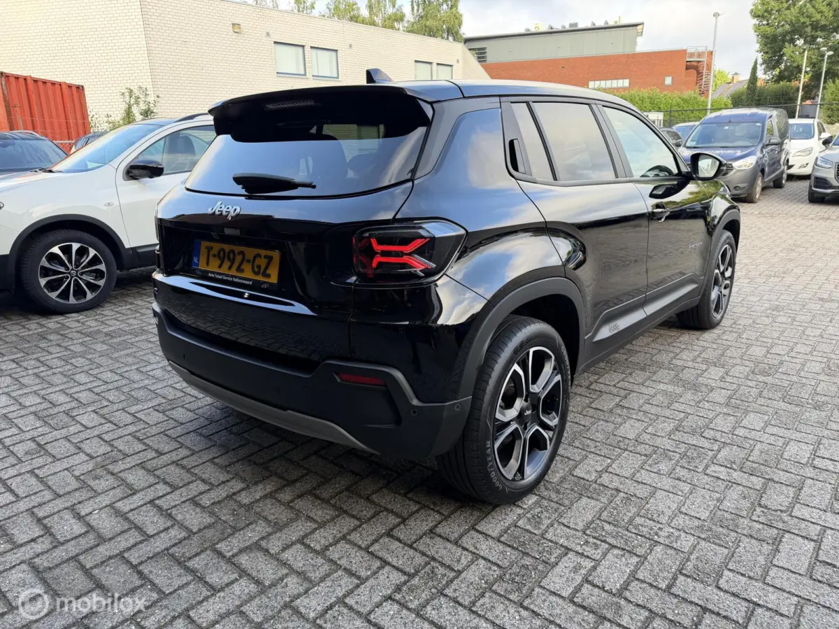 Summit 54 kWh NAVI*CAMERA*ACC*PDC*CARPLAY*LED*