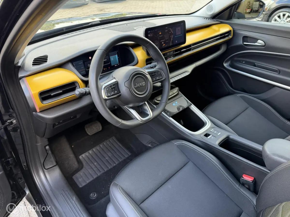 Summit 54 kWh NAVI*CAMERA*ACC*PDC*CARPLAY*LED*
