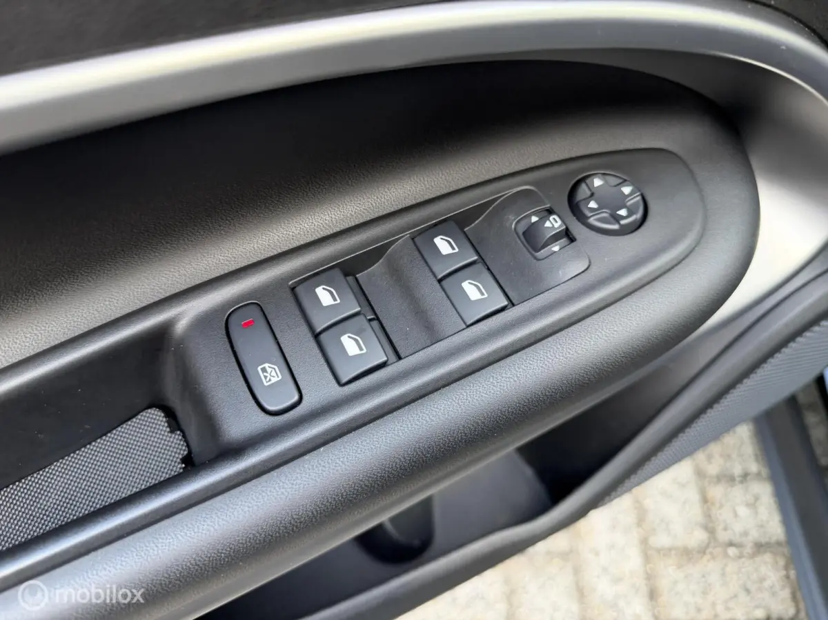 Summit 54 kWh NAVI*CAMERA*ACC*PDC*CARPLAY*LED*