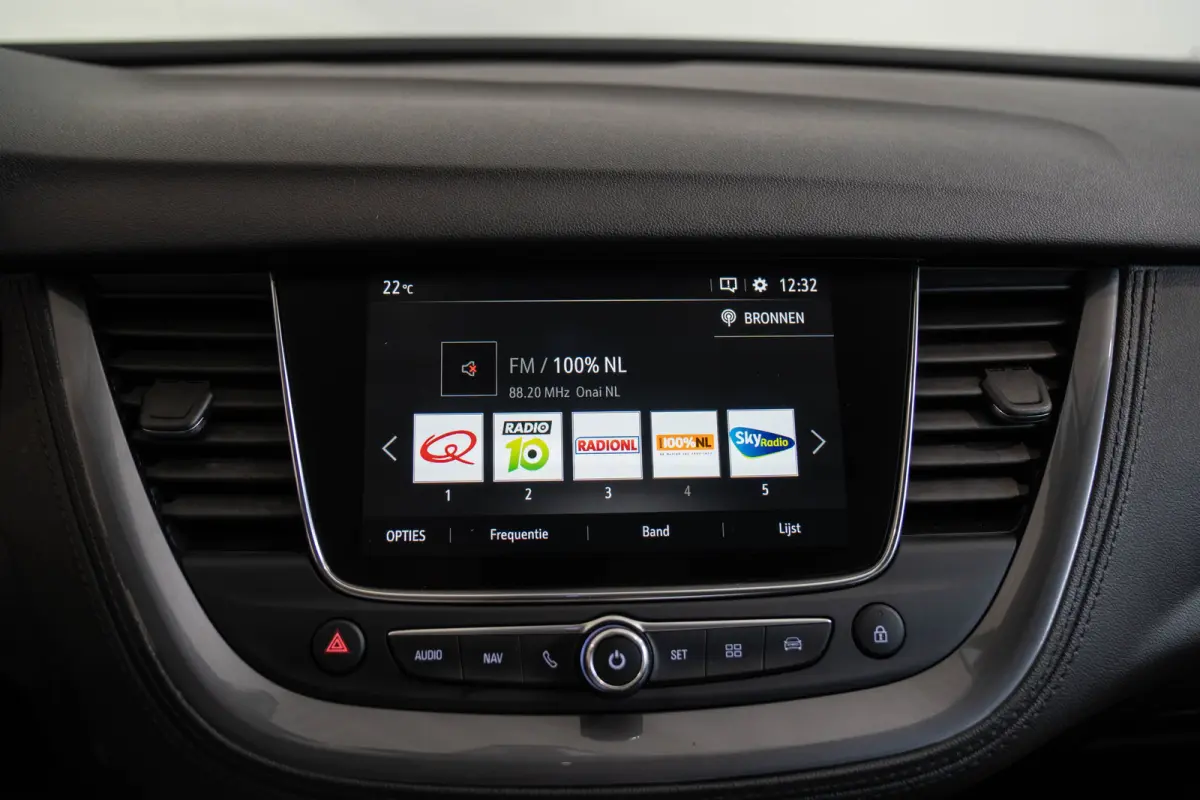 1.2 Turbo Innovation | Camera | Trekhaak | Stoel & Stuurverwarming | Climate Controle | Navigatie | Apple Carplay & Android Auto |