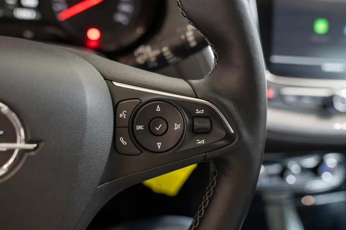 1.2 Turbo Innovation | Camera | Trekhaak | Stoel & Stuurverwarming | Climate Controle | Navigatie | Apple Carplay & Android Auto |