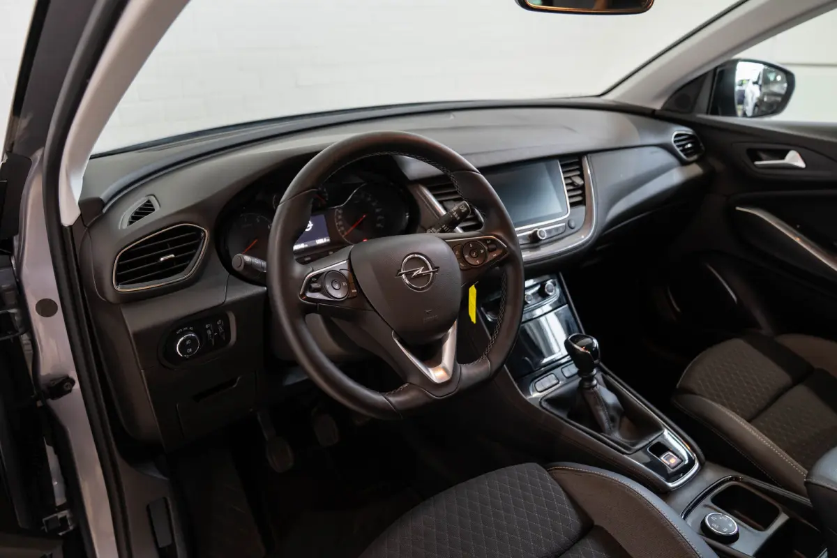 1.2 Turbo Innovation | Camera | Trekhaak | Stoel & Stuurverwarming | Climate Controle | Navigatie | Apple Carplay & Android Auto |