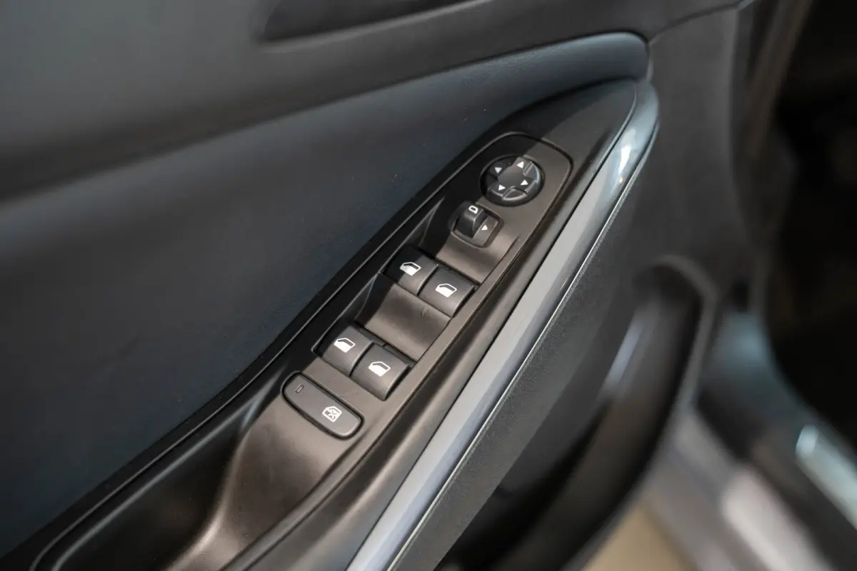 1.2 Turbo Innovation | Camera | Trekhaak | Stoel & Stuurverwarming | Climate Controle | Navigatie | Apple Carplay & Android Auto |