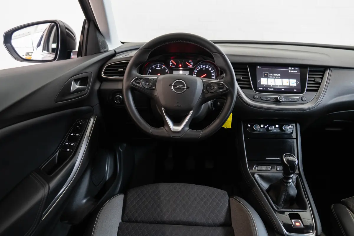 1.2 Turbo Innovation | Camera | Trekhaak | Stoel & Stuurverwarming | Climate Controle | Navigatie | Apple Carplay & Android Auto |