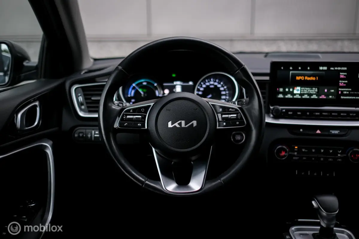 1.6 GDi PHEV DynamicPlusLine | Trekhaak | NL auto NAP | Stuur + stoelverwarming | Adaptive cruise | Camera | Zeer mooie auto |