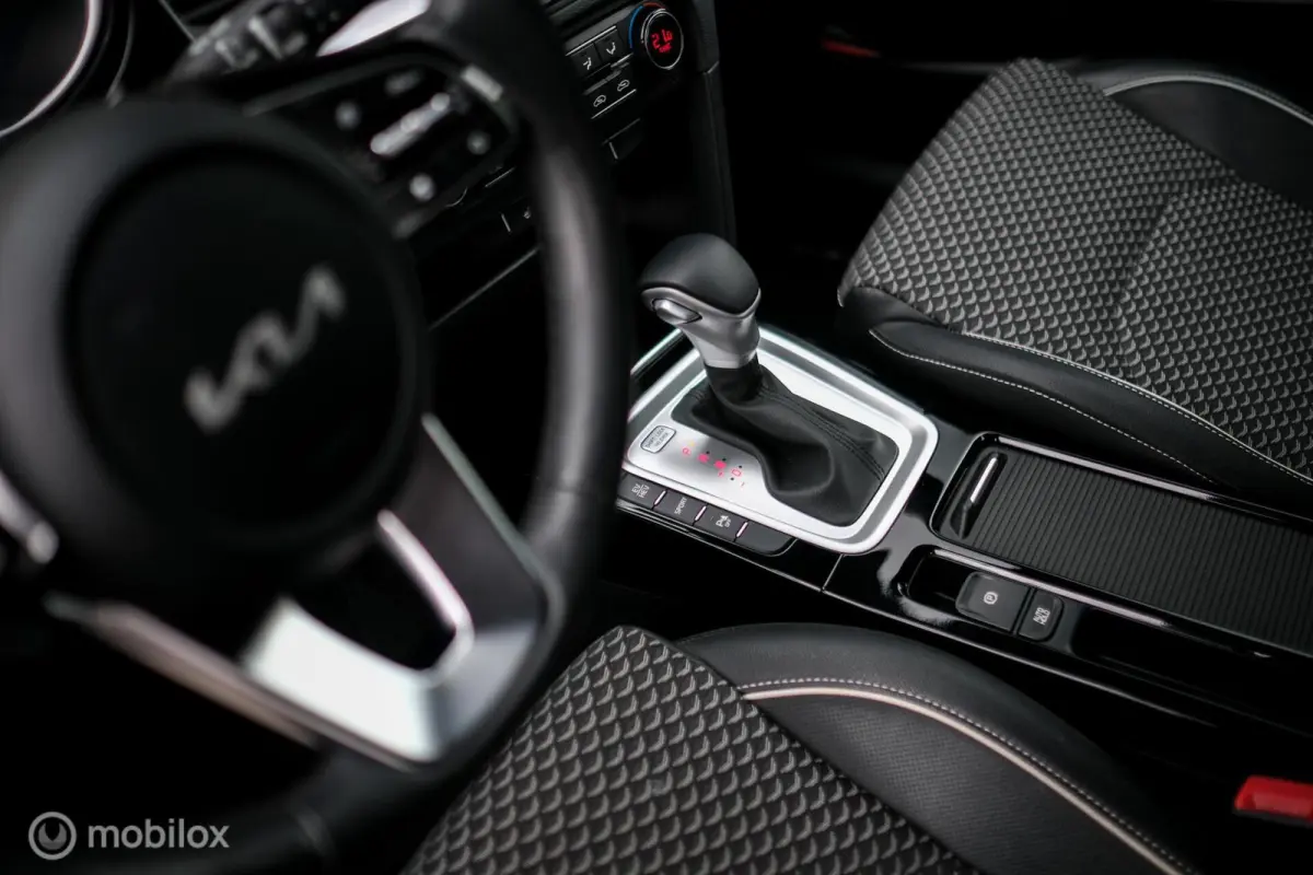 1.6 GDi PHEV DynamicPlusLine | Trekhaak | NL auto NAP | Stuur + stoelverwarming | Adaptive cruise | Camera | Zeer mooie auto |