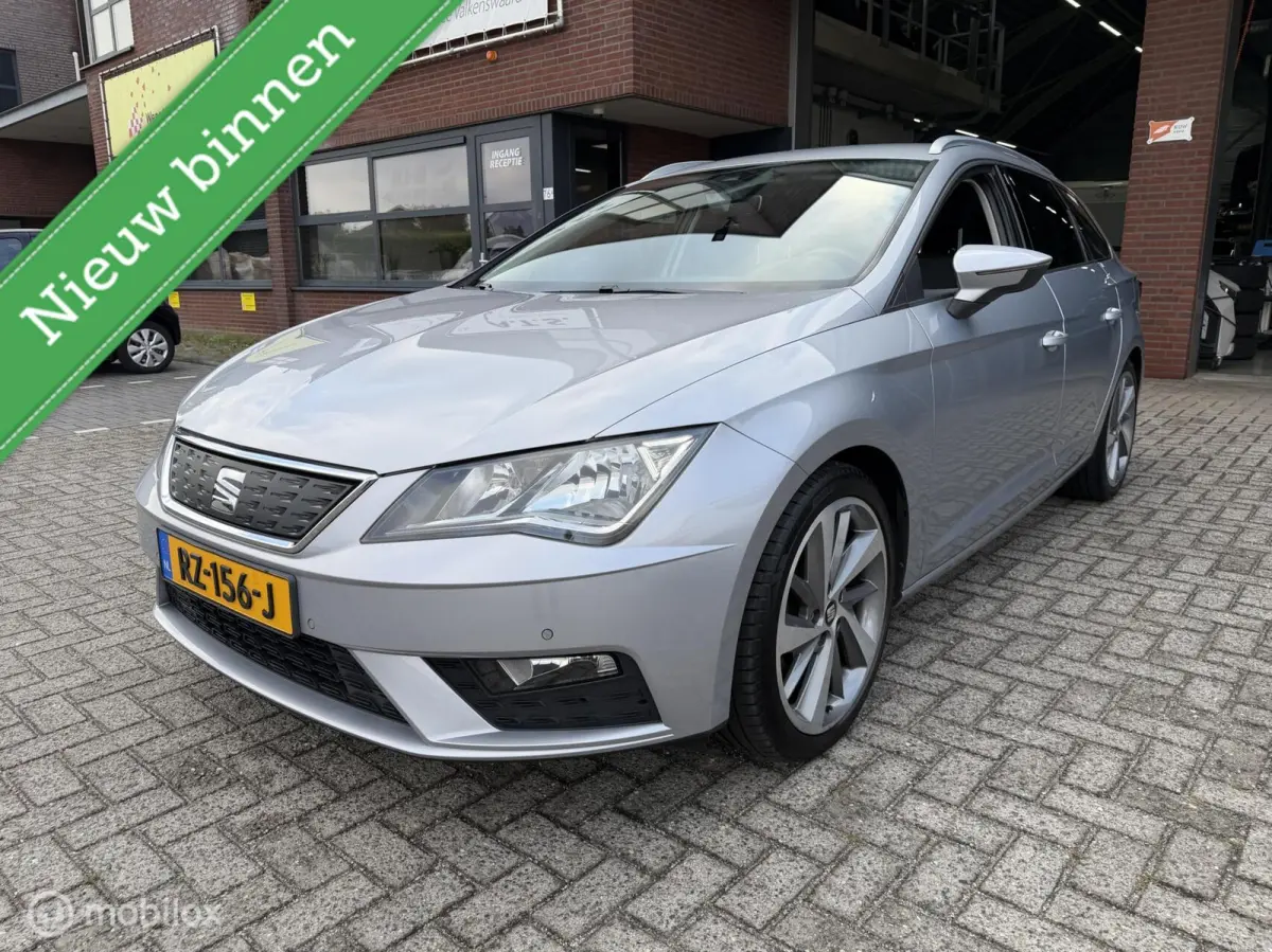 1.0 EcoTSI Style Business Intense NAVI*CARPLAY*