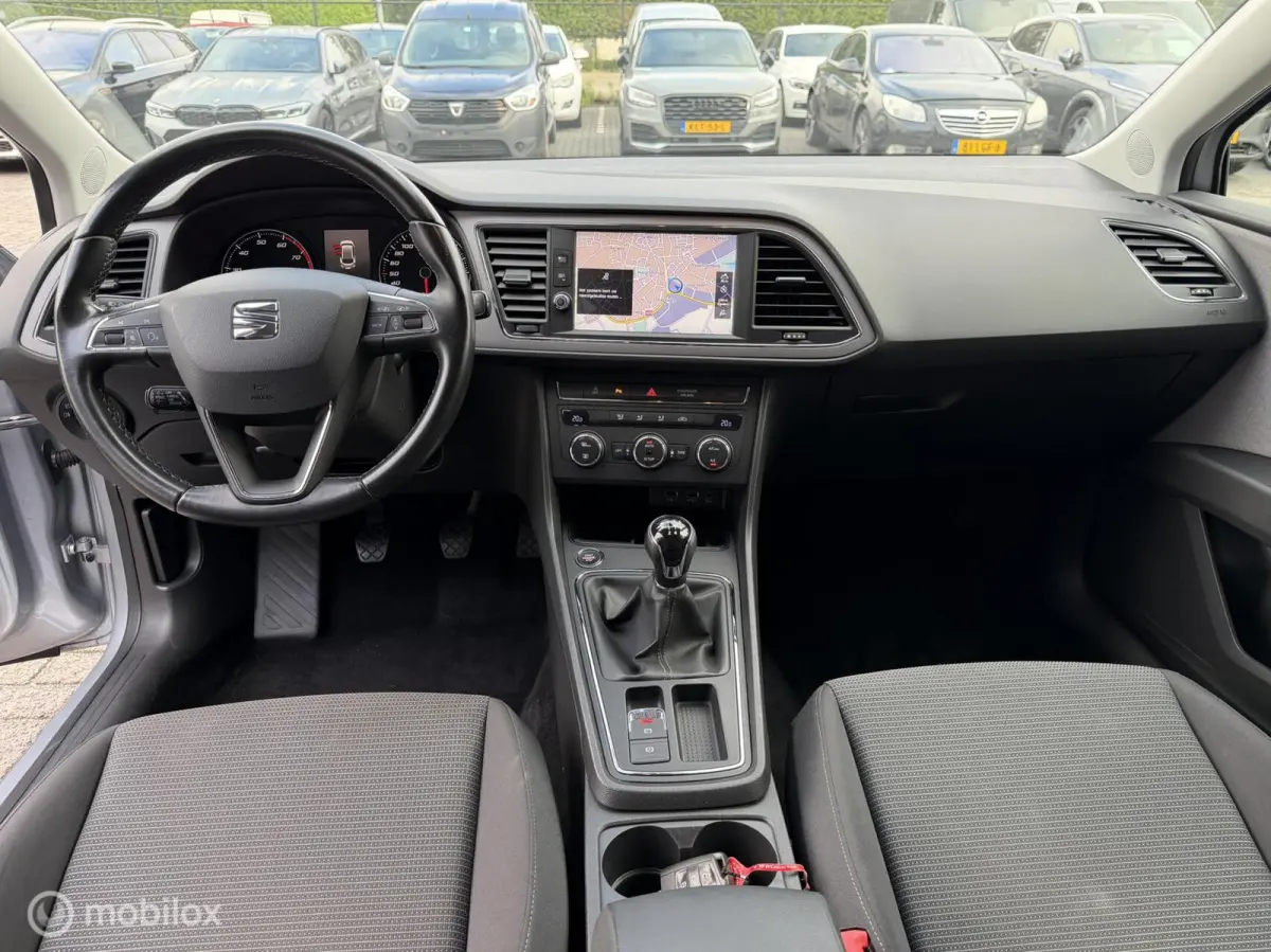 1.0 EcoTSI Style Business Intense NAVI*CARPLAY*