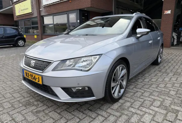 1.0 EcoTSI Style Business Intense NAVI*CARPLAY*