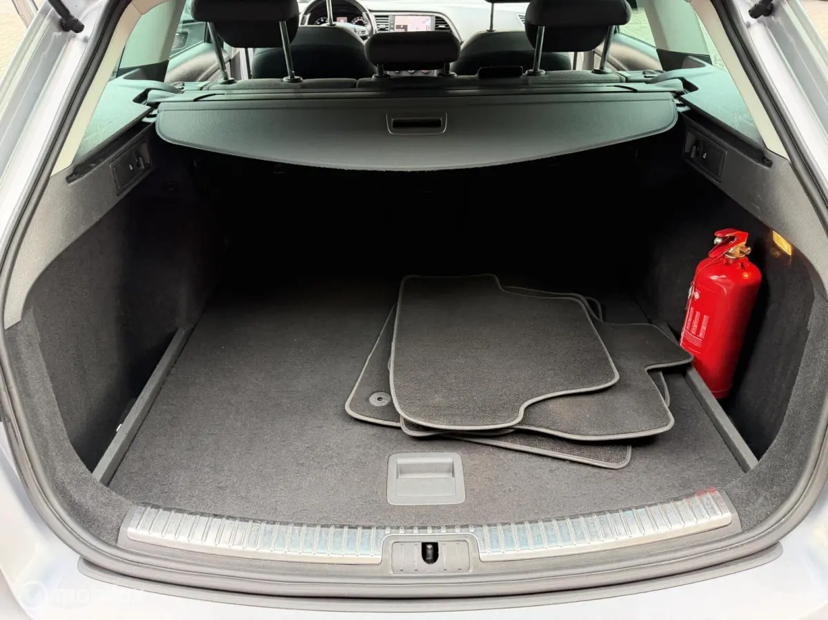 1.0 EcoTSI Style Business Intense NAVI*CARPLAY*