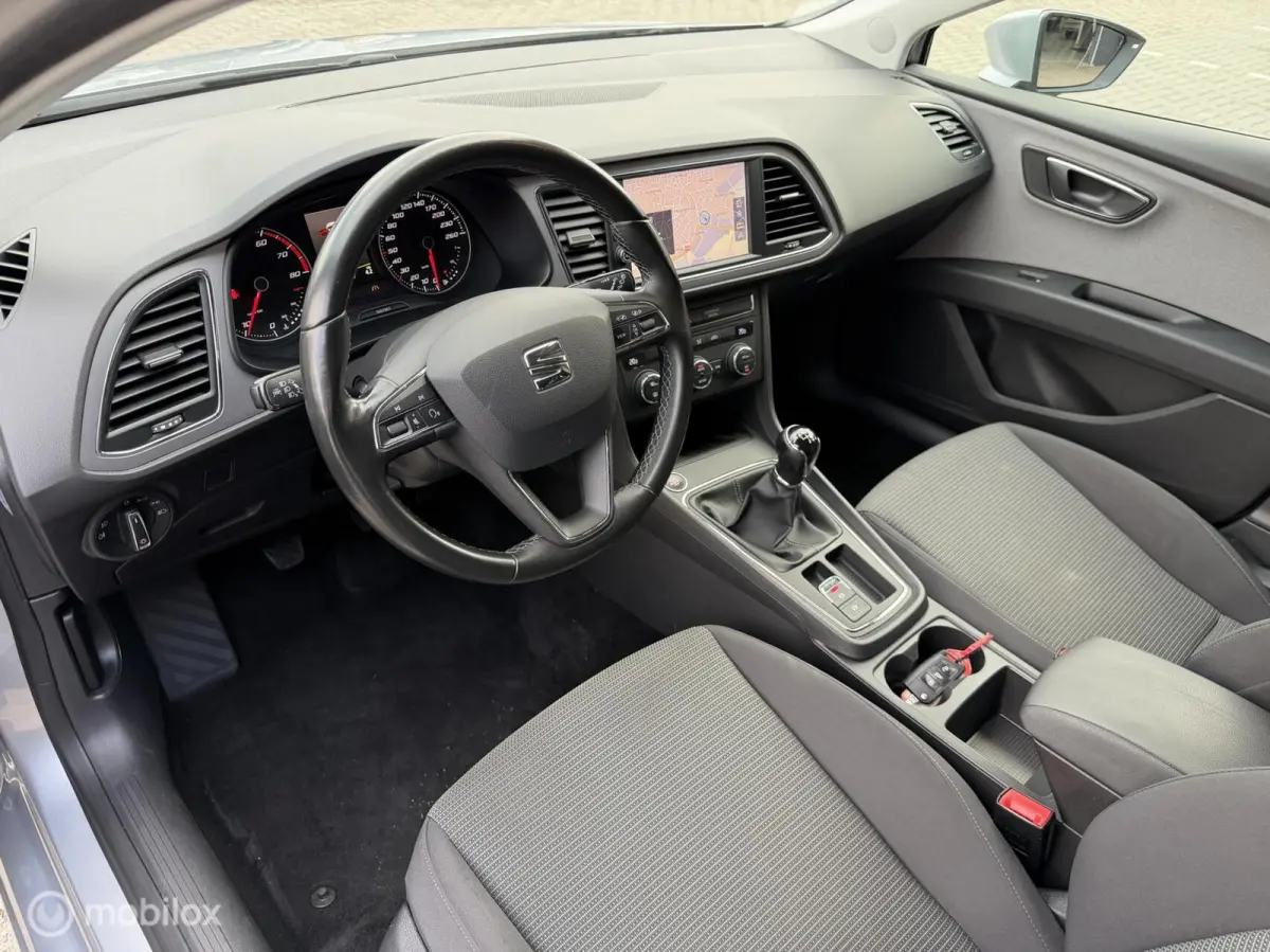 1.0 EcoTSI Style Business Intense NAVI*CARPLAY*