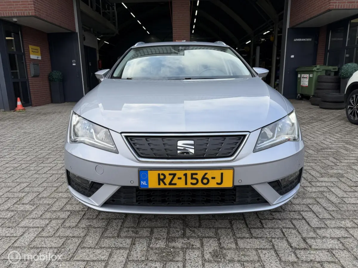 1.0 EcoTSI Style Business Intense NAVI*CARPLAY*