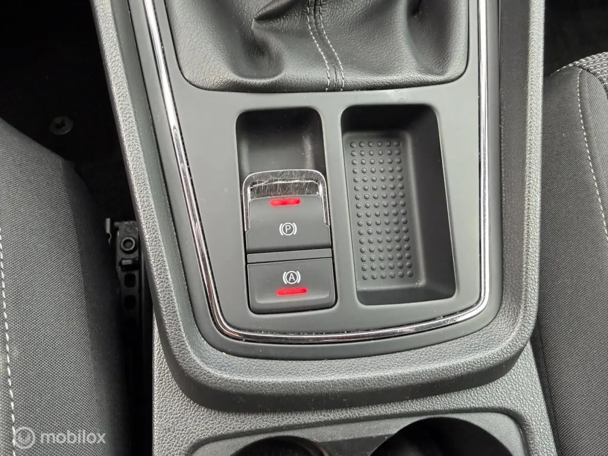 1.0 EcoTSI Style Business Intense NAVI*CARPLAY*
