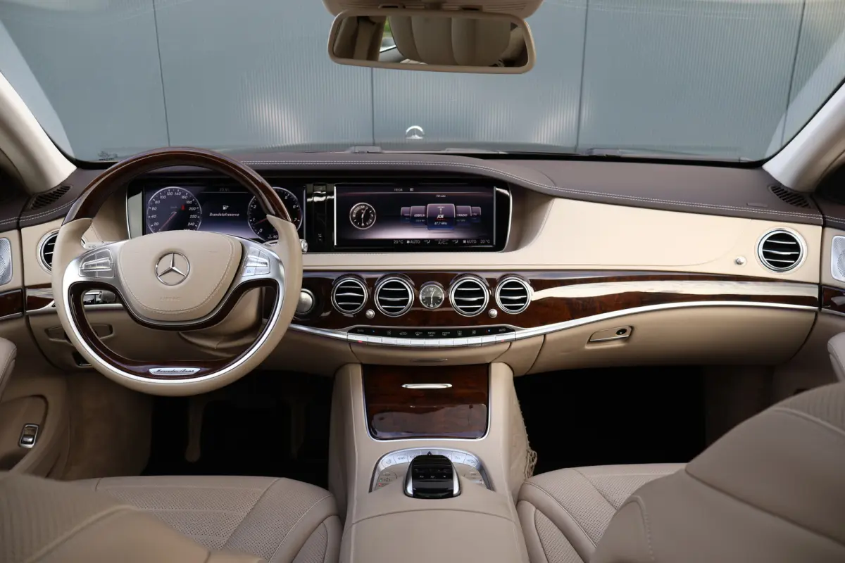 500 4Matic Prestige Plus | NAP | 360 Camera | Pano | Burmester Audio | Trekhaak | Adaptieve Cruise | Verwarmd Stuurwiel | Stoelverwarming / ventilatie