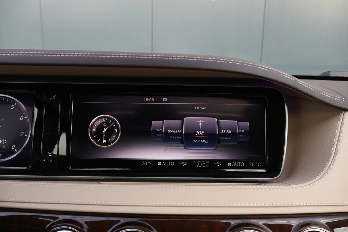 500 4Matic Prestige Plus | NAP | 360 Camera | Pano | Burmester Audio | Trekhaak | Adaptieve Cruise | Verwarmd Stuurwiel | Stoelverwarming / ventilatie