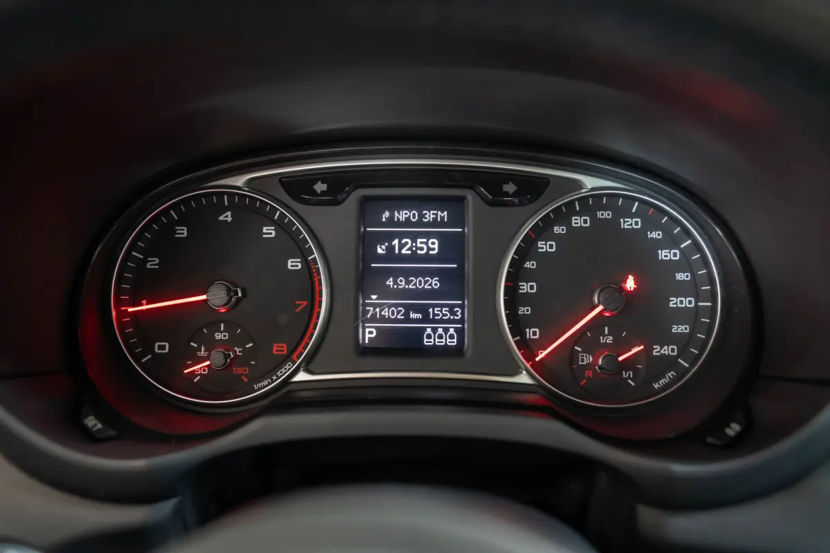 1.0 TFSI Automaat Adrenalin | Parkeersensoren | Navigatie | Cruise Controle | Bluetooth | 17 inch Lichtmetalen velgen |