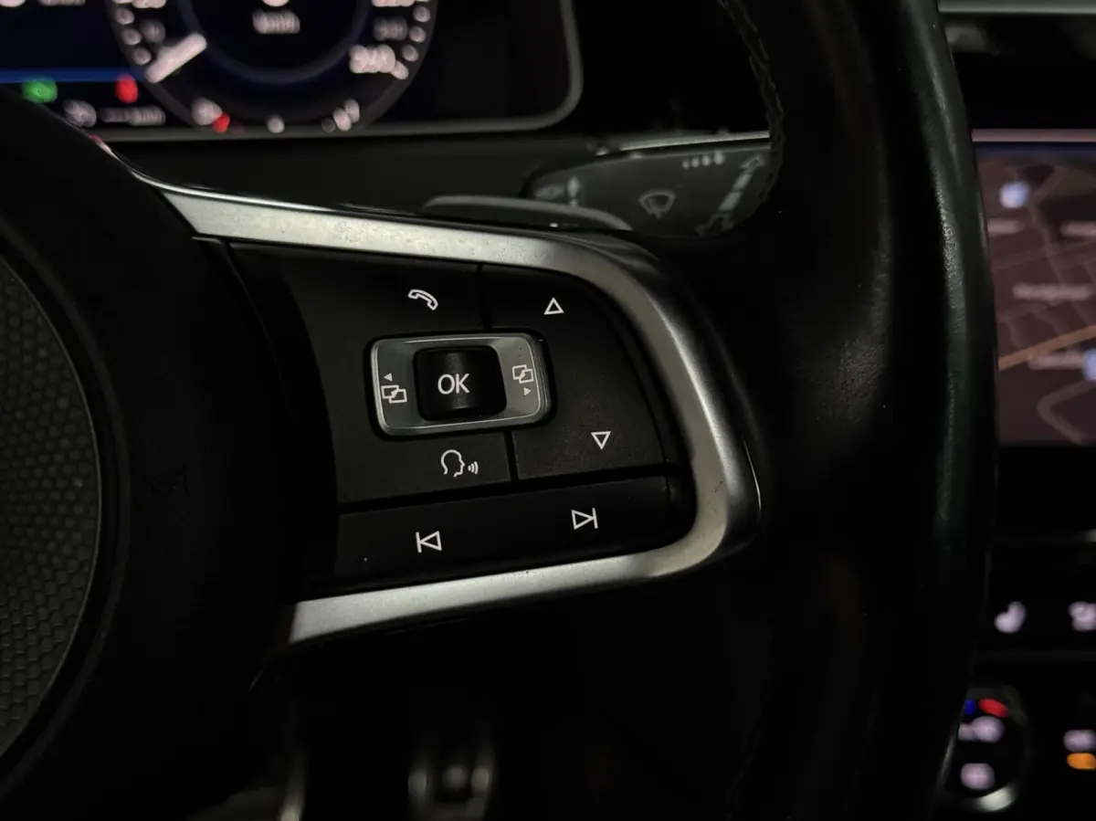 1.4 TSI 2x R-Line|Dyn|Virtual|Carplay|Camera