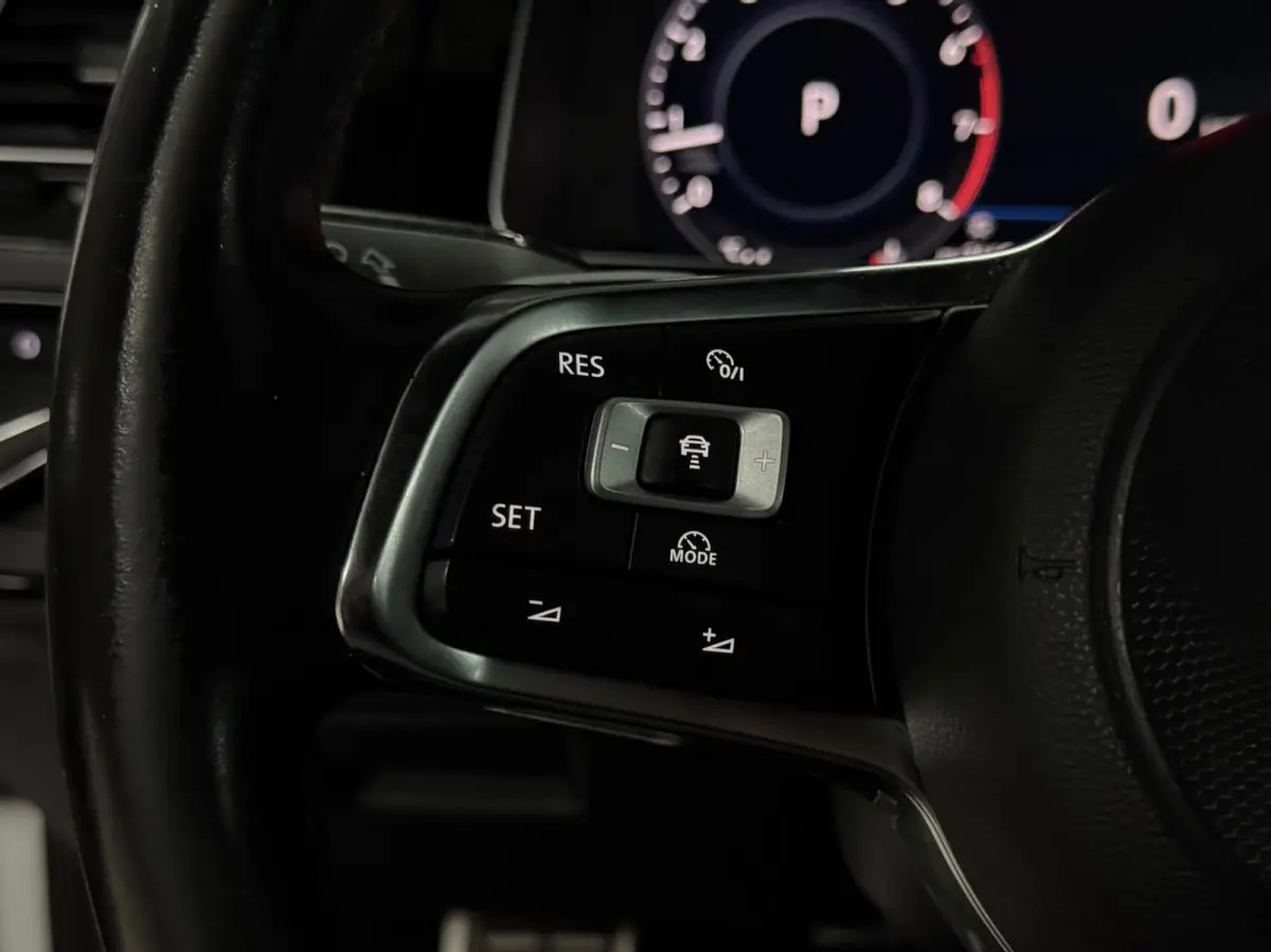 1.4 TSI 2x R-Line|Dyn|Virtual|Carplay|Camera