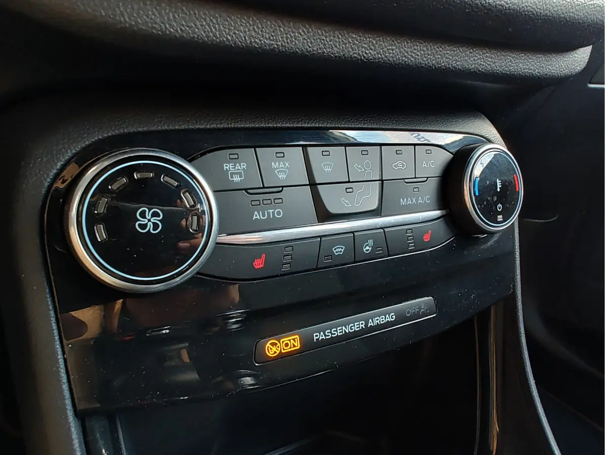 1.0 ECOBOOST ST-LINE Winterpakket | Navi | Carplay/Android
